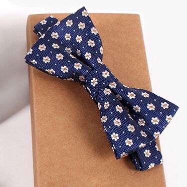 Pattern Love Bow Tie